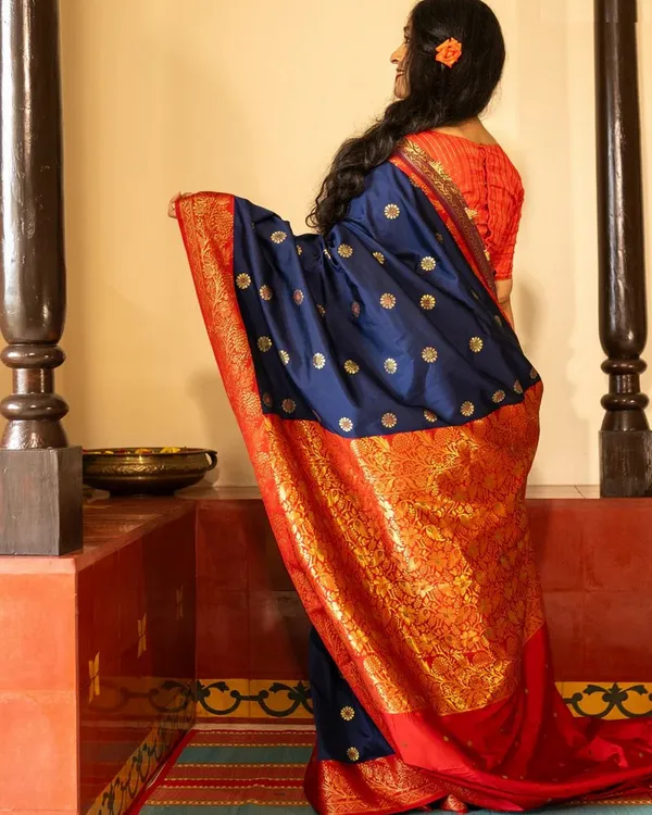 Navy_Blue_And_Red_Color_Now_Available_Soft_Banarasi_Silk_Saree_with_Classy_Bloue_Piece