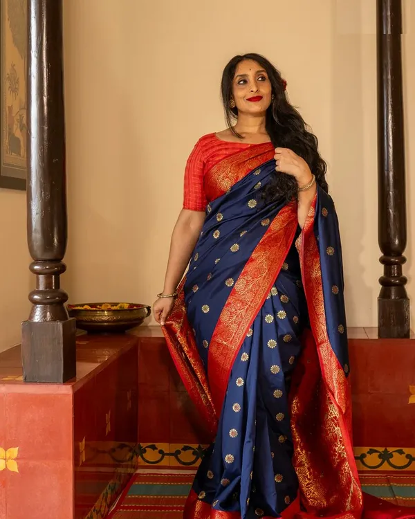 Navy_Blue_And_Red_Color_Now_Available_Soft_Banarasi_Silk_Saree_with_Classy_Bloue_Piece