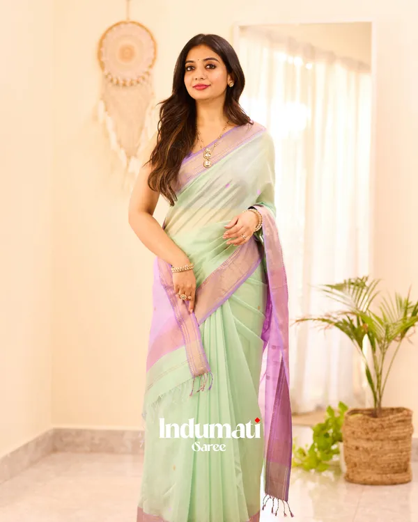 Light_Green_Color_Premium_Cotton_Silk_Saree_With_Classy_Blouse_and_tassels