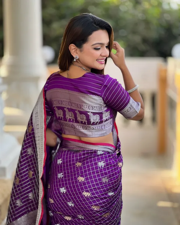 Purple_Color_Latest_Drop_Soft_Banarasi_Silk_Saree_with_Classy_Bloue_Piece