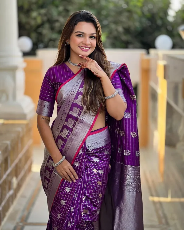 Purple_Color_Latest_Drop_Soft_Banarasi_Silk_Saree_with_Classy_Bloue_Piece