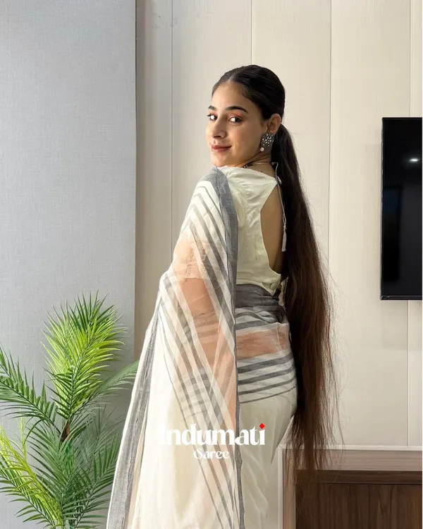 Dhoop_Chhaya_-_Elegant_White_Saree_with_Dual-Tone_Border_&_Blouse_Piece