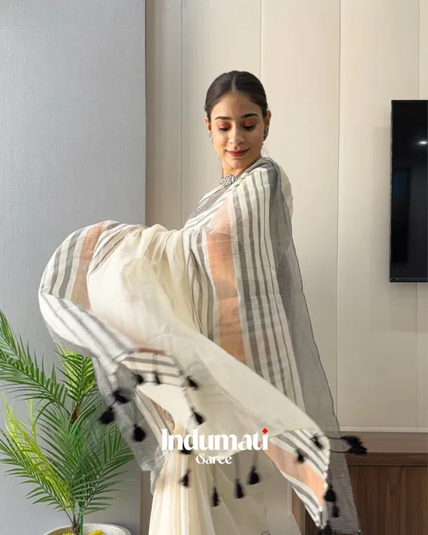 Dhoop_Chhaya_-_Elegant_White_Saree_with_Dual-Tone_Border_&_Blouse_Piece