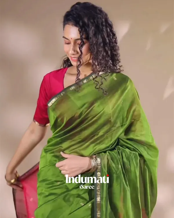Green_And_Pink_Premium_Cotton_Silk_Saree_With_Classy_Blouse_and_tassels