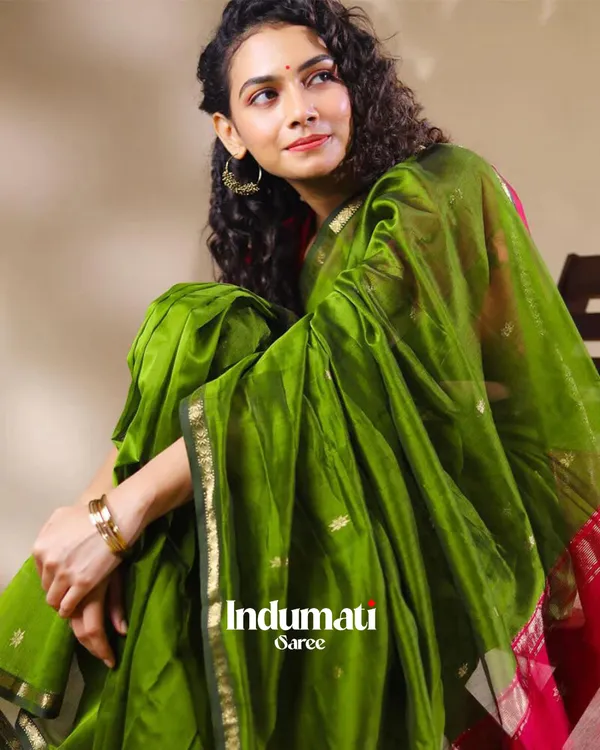 Green_And_Pink_Premium_Cotton_Silk_Saree_With_Classy_Blouse_and_tassels