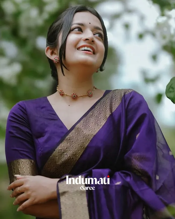 Navy_Blue_Color_Premium_Cotton_Silk_Saree_With_Classy_Blouse