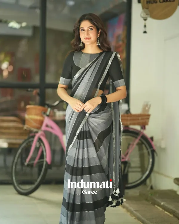 Black_&_Grey_Striped_MulMul_Cotton_Saree_with_Blouse_Piece