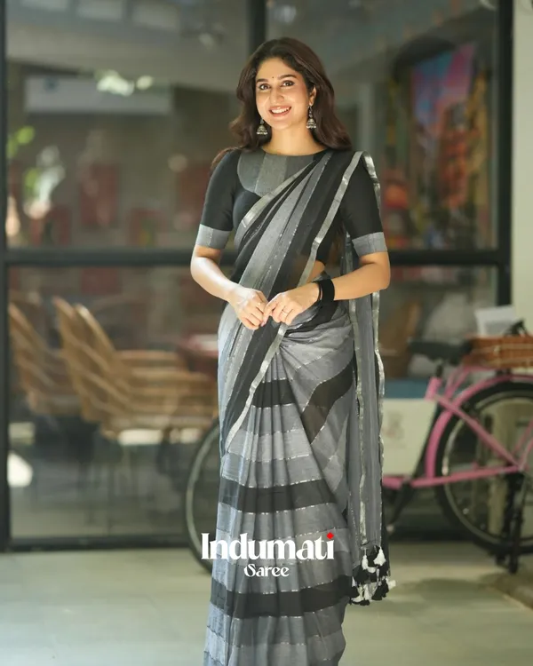 Black_&_Grey_Striped_MulMul_Cotton_Saree_with_Blouse_Piece