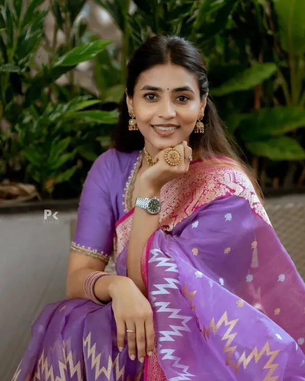 Light_Purple_Color_Going_Fast_Soft_Banarasi_Silk_Saree_with_Classy_Bloue_Piece