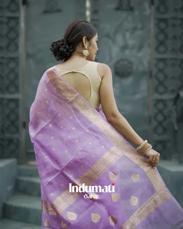 Purple_Color_Premium_Cotton_Silk_Saree_With_Classy_Blouse_and_tassels