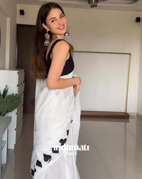 Moonlit_Edge_-_White_Color_Linen_Saree_with_Black_Color_Blouse