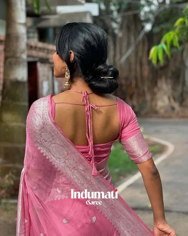Pink_Color_Premium_Cotton_Silk_Saree_With_Classy_Blouse_and_tassels