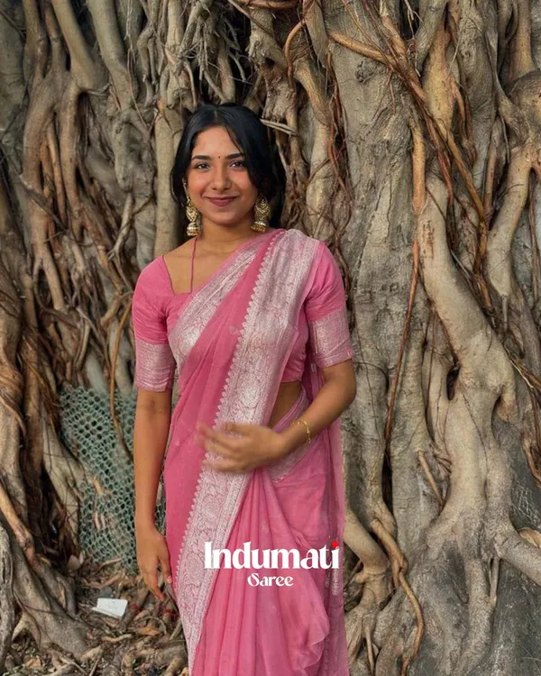 Pink_Color_Premium_Cotton_Silk_Saree_With_Classy_Blouse_and_tassels