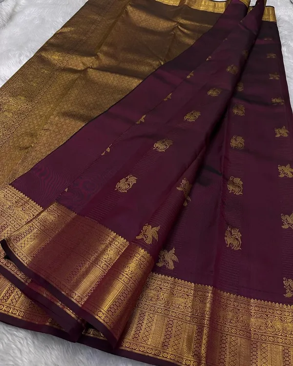 Purple_Color_Signature_Line_Soft_Banarasi_Silk_Saree_with_Pure_Golden_Zari_Work_&_Classy_Bloue_Piece