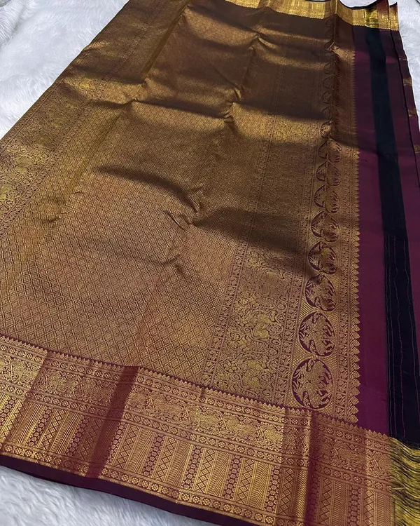 Purple_Color_Signature_Line_Soft_Banarasi_Silk_Saree_with_Pure_Golden_Zari_Work_&_Classy_Bloue_Piece