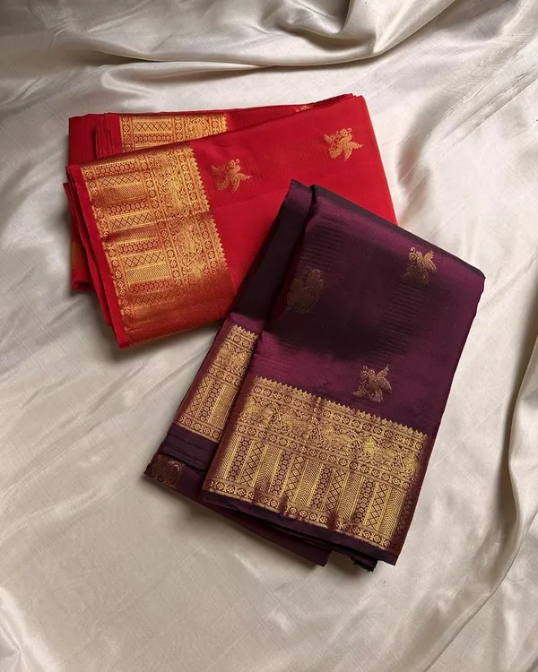 Purple_Color_Signature_Line_Soft_Banarasi_Silk_Saree_with_Pure_Golden_Zari_Work_&_Classy_Bloue_Piece