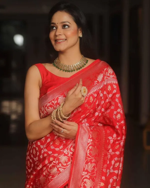 Red_Color_Updated_Edition_Soft_Banarasi_Silk_Saree_with_Classy_Bloue_Piece