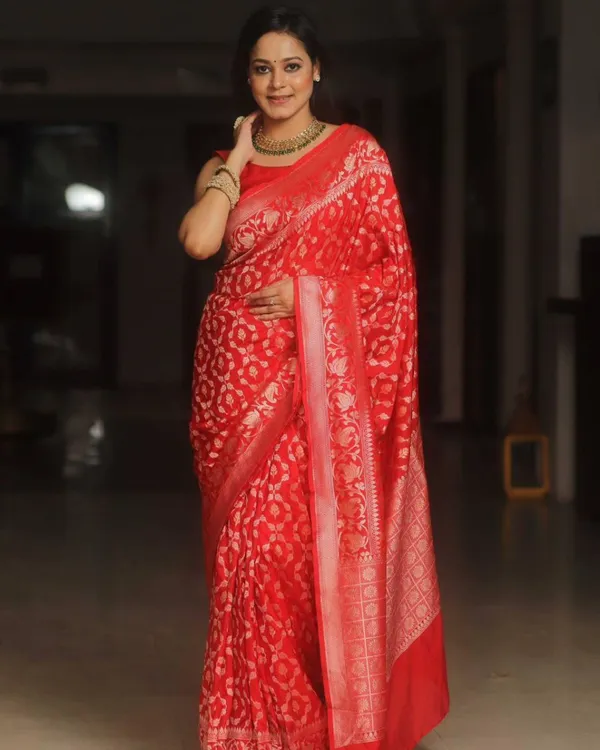 Red_Color_Updated_Edition_Soft_Banarasi_Silk_Saree_with_Classy_Bloue_Piece