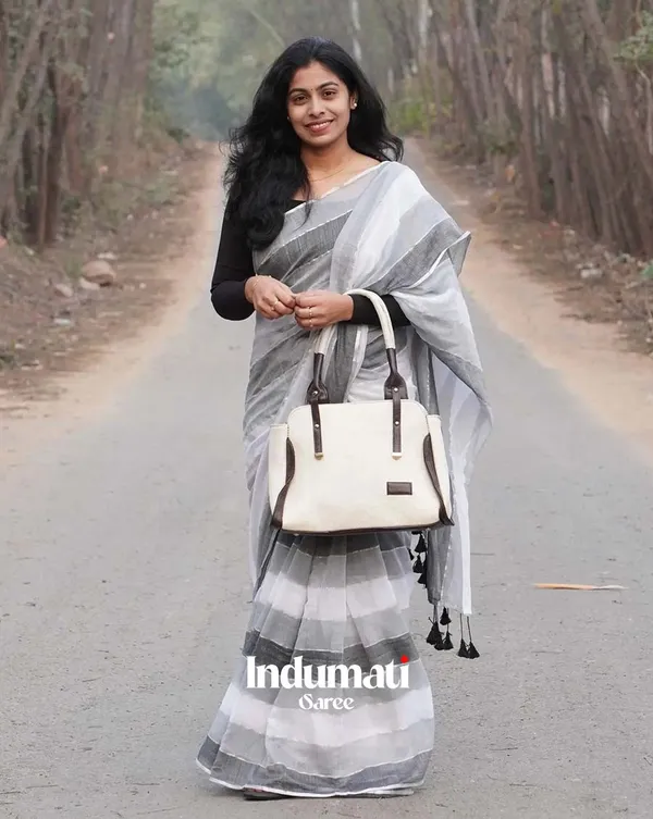 Silver_Shadow_-_Grey_&_White_Linen_Saree_with_Black_Blouse_Piece