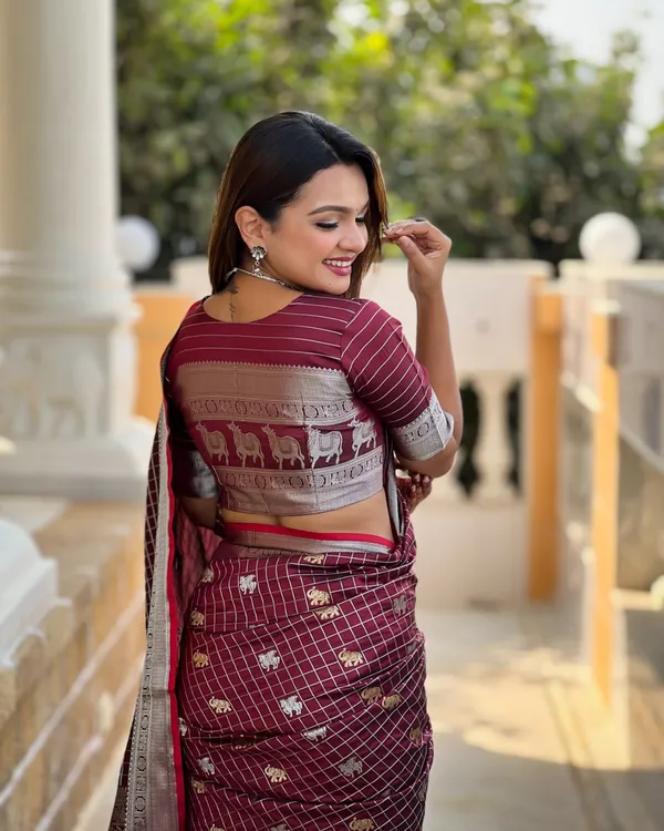 Maroon_Color_Updated_Edition_Soft_Banarasi_Silk_Saree_with_Classy_Bloue_Piece