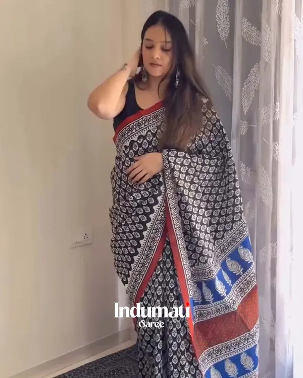Classic_Contrast_-_White_&_Black_Linen_Saree_with_Black_Blouse