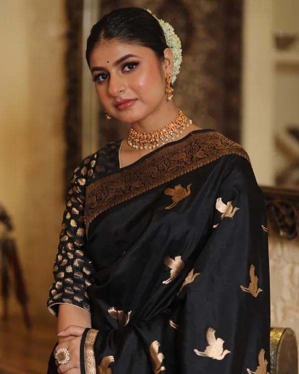 Black_Color_Just_Released_Soft_Banarasi_Silk_Saree_with_Classy_Bloue_Piece