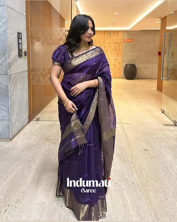 Purple_Color_Premium_Cotton_Silk_Saree_With_Classy_Blouse_and_tassels