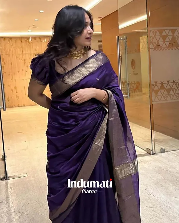 Purple_Color_Premium_Cotton_Silk_Saree_With_Classy_Blouse_and_tassels
