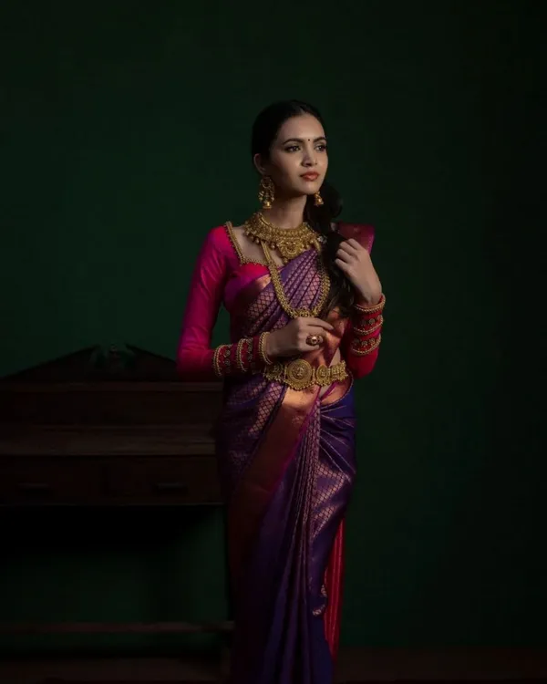 Purple_Color_New_Drop_Soft_Banarasi_Silk_Saree_with_Classy_Bloue_Piece