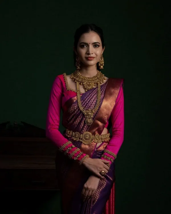 Purple_Color_New_Drop_Soft_Banarasi_Silk_Saree_with_Classy_Bloue_Piece