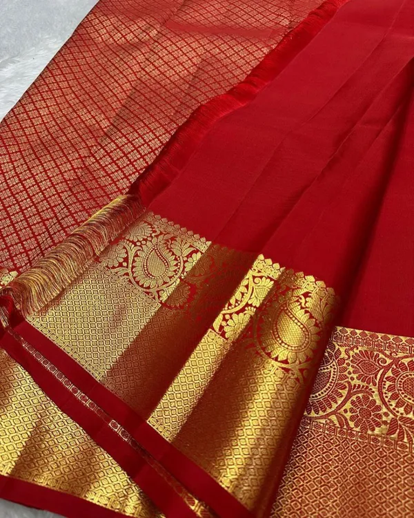 Red_Color_Customer_Favorite_Soft_Banarasi_Silk_Saree_with_Pure_Golden_Zari_Work_&_Classy_Bloue_Piece