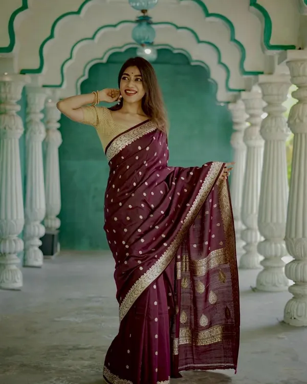 Maroon_Color_Hot_Right_Now_Soft_Banarasi_Silk_Saree_with_Classy_Bloue_Piece