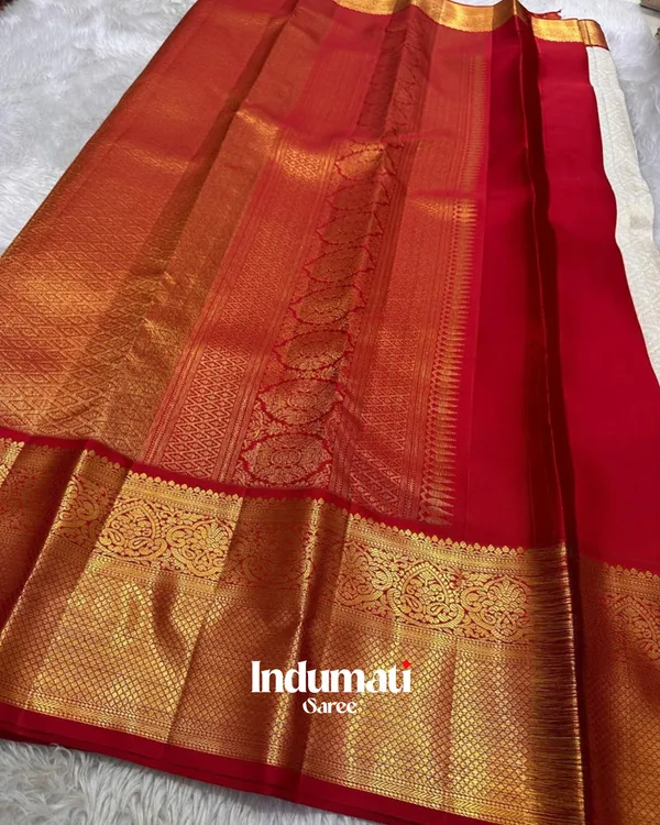 Cream_Color_Going_Fast_Soft_Banarasi_Silk_Saree_with_Pure_Golden_Zari_work_&_Classy_Blouse_Piece