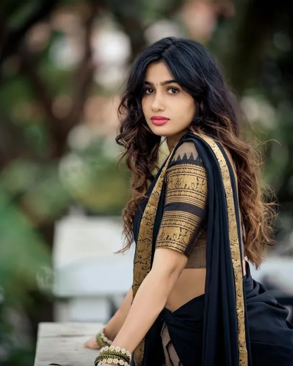 Black_and_Grey__Color_Kanchipuram_Zari_Weaving_Half_Saree_With_Blouse__Silk_Dupatta