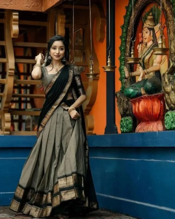 Black_and_Grey__Color_Kanchipuram_Zari_Weaving_Half_Saree_With_Blouse__Silk_Dupatta