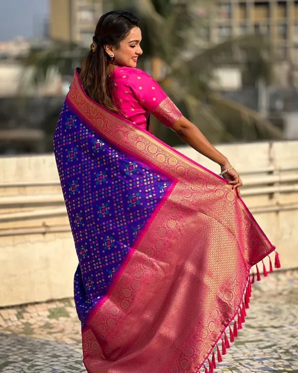 Purple_And_Pink_Color_Luxury_Edition_Soft_Banarasi_Silk_Saree_with_Classy_Bloue_Piece