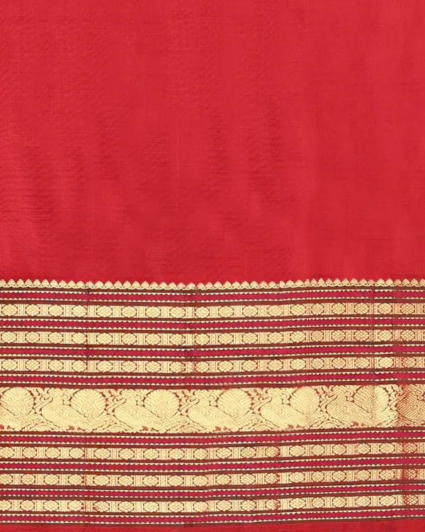 White_Color_Hot_Right_Now_Soft_Banarasi_Silk_Saree_with_Classy_Bloue_Piece