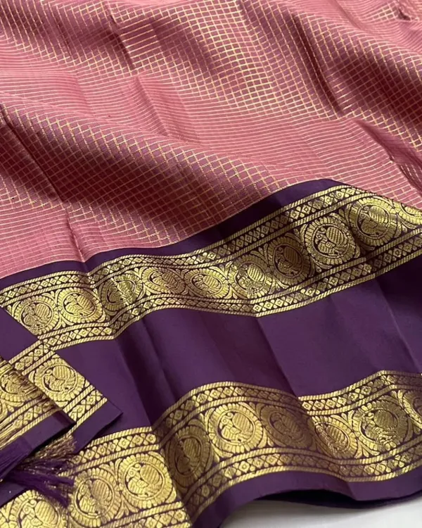 Light_Pink_And_Purple_Color_Exclusive_Soft_Banarasi_Silk_Saree_with_Pure_Golden_Zari_Work_&_Classy_Bloue_Piece