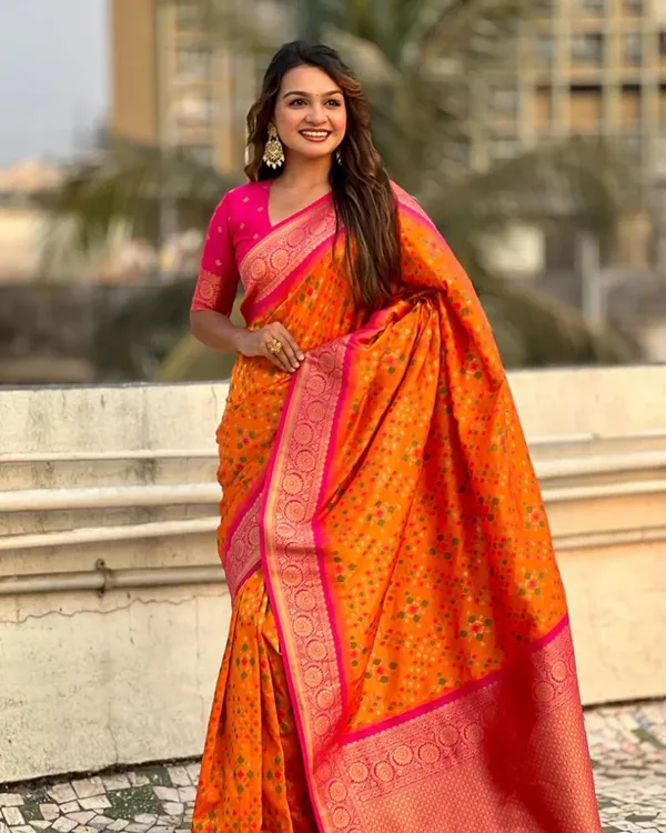Orange_And_Pink_Color_Top_Tier_Soft_Banarasi_Silk_Saree_with_Classy_Bloue_Piece