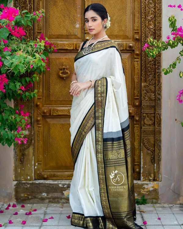 White_Color_Fresh_Arrival_Soft_Banarasi_Silk_Saree_with_Classy_Bloue_Piece