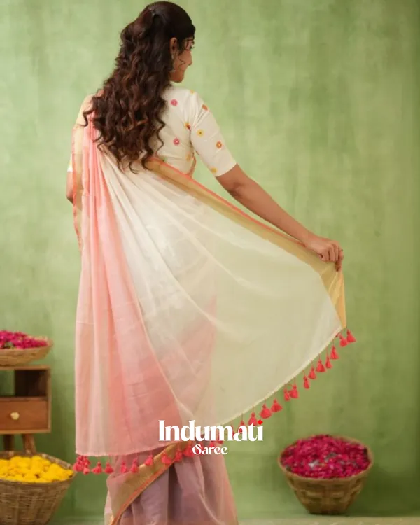 White_&_Peach_Mulmul_Cotton_Saree_with_Golden_Woven_Border_&_Matching_White_Blouse_Piece