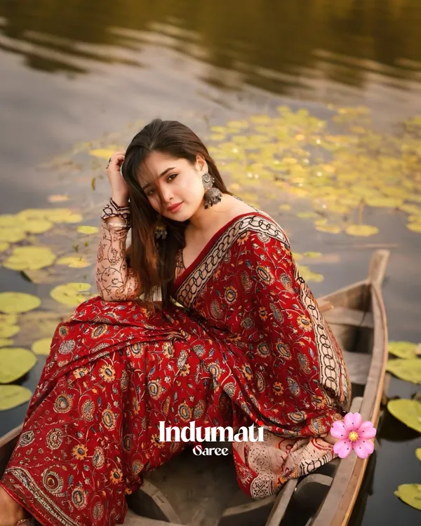 Moiety_Red_Color_Ajrakh_Printed_Model_Silk_Saree_with_Blouse_Piece
