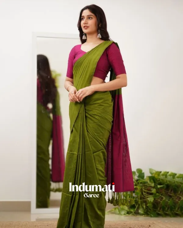 Green_Mulmul_Cotton_Saree_with_Contrast_Wine_Blouse_Piece