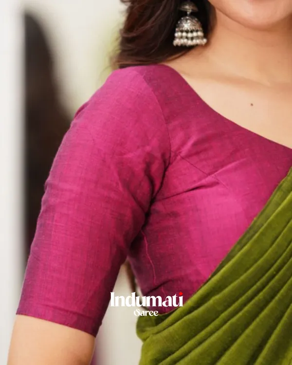 Green_Mulmul_Cotton_Saree_with_Contrast_Wine_Blouse_Piece