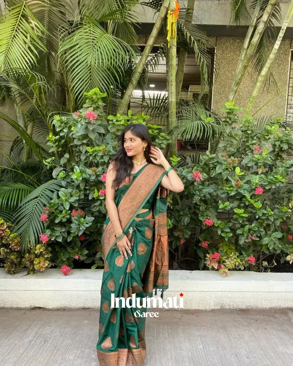 Green__Color_Color_MostSoft_Banarasi_Silk_Saree_with_Classy_Blouse_Piece