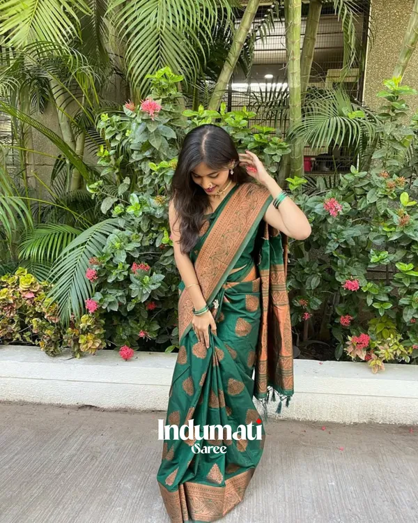 Green__Color_Color_MostSoft_Banarasi_Silk_Saree_with_Classy_Blouse_Piece