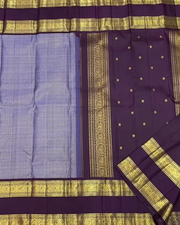 Light_Purple_Color_Luxury_Edition_Soft_Banarasi_Silk_Saree_with_Pure_Golden_Zari_Work_&_Classy_Bloue_Piece