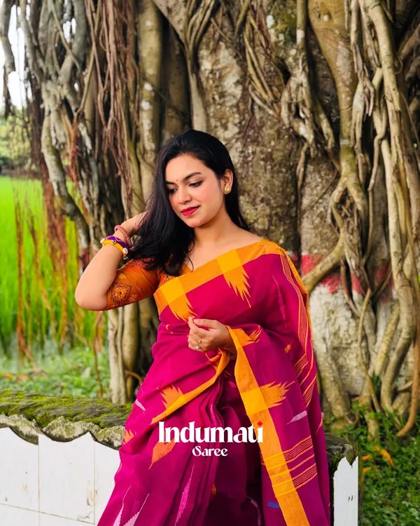 Rang_Surya_-_Pink_Linen_Saree_with_Yellow_Border_&_Design_with_Blouse_Piece
