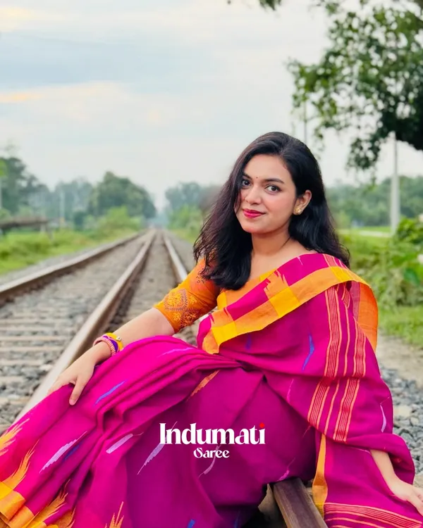 Rang_Surya_-_Pink_Linen_Saree_with_Yellow_Border_&_Design_with_Blouse_Piece
