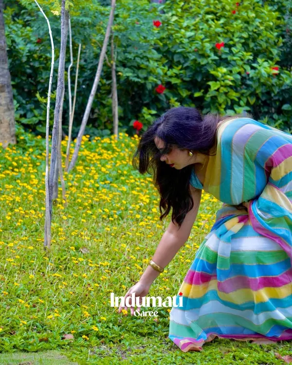 Swarna_Rekha_-_Sunshine_Stripes_Yellow-Blue-Green-White_Linen_Saree_with_Blouse_Piece